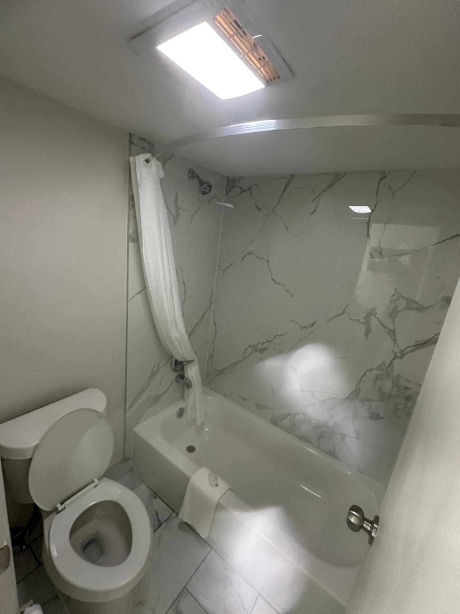 Quality Inn Монро Экстерьер фото