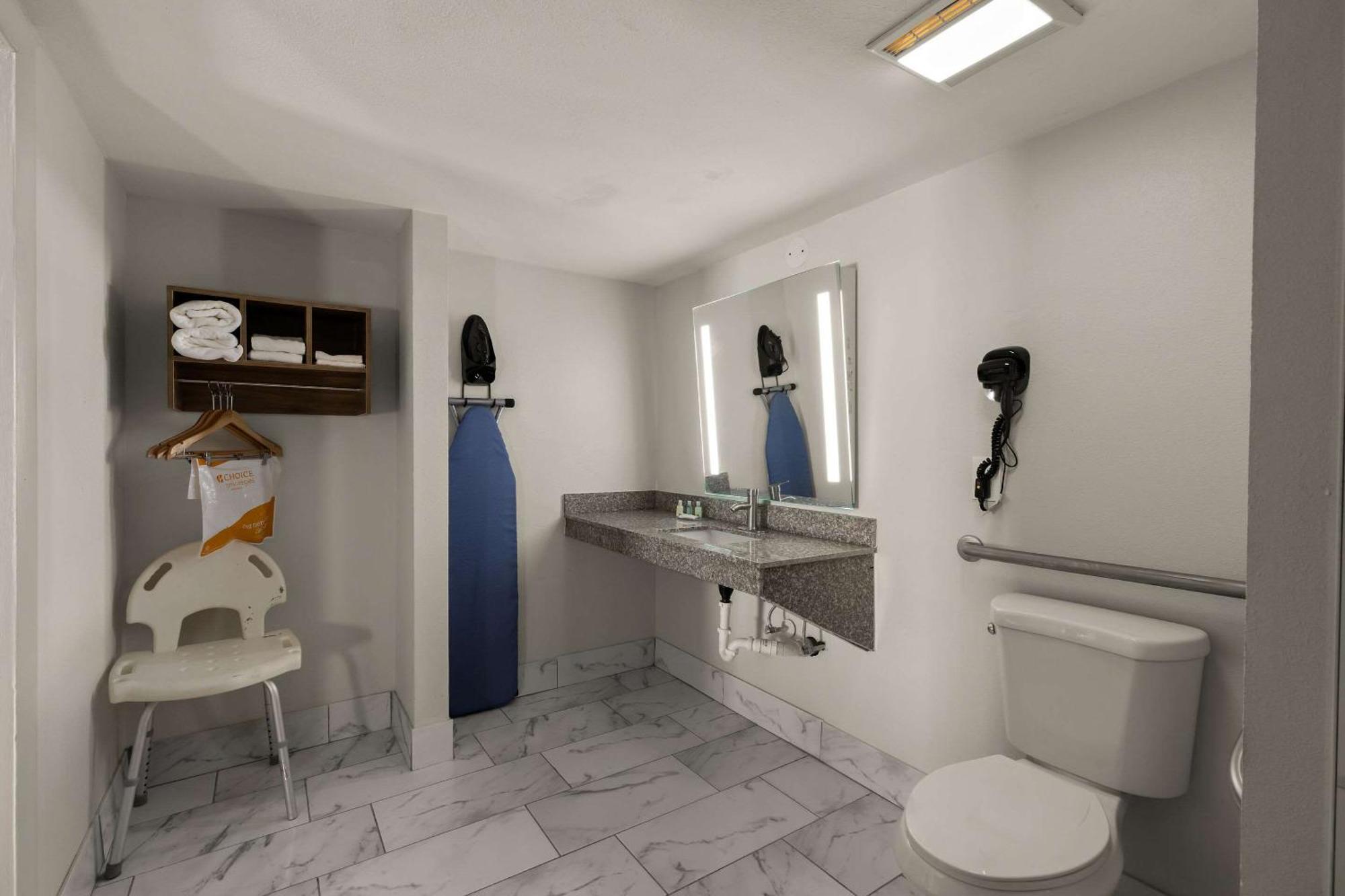 Quality Inn Монро Экстерьер фото