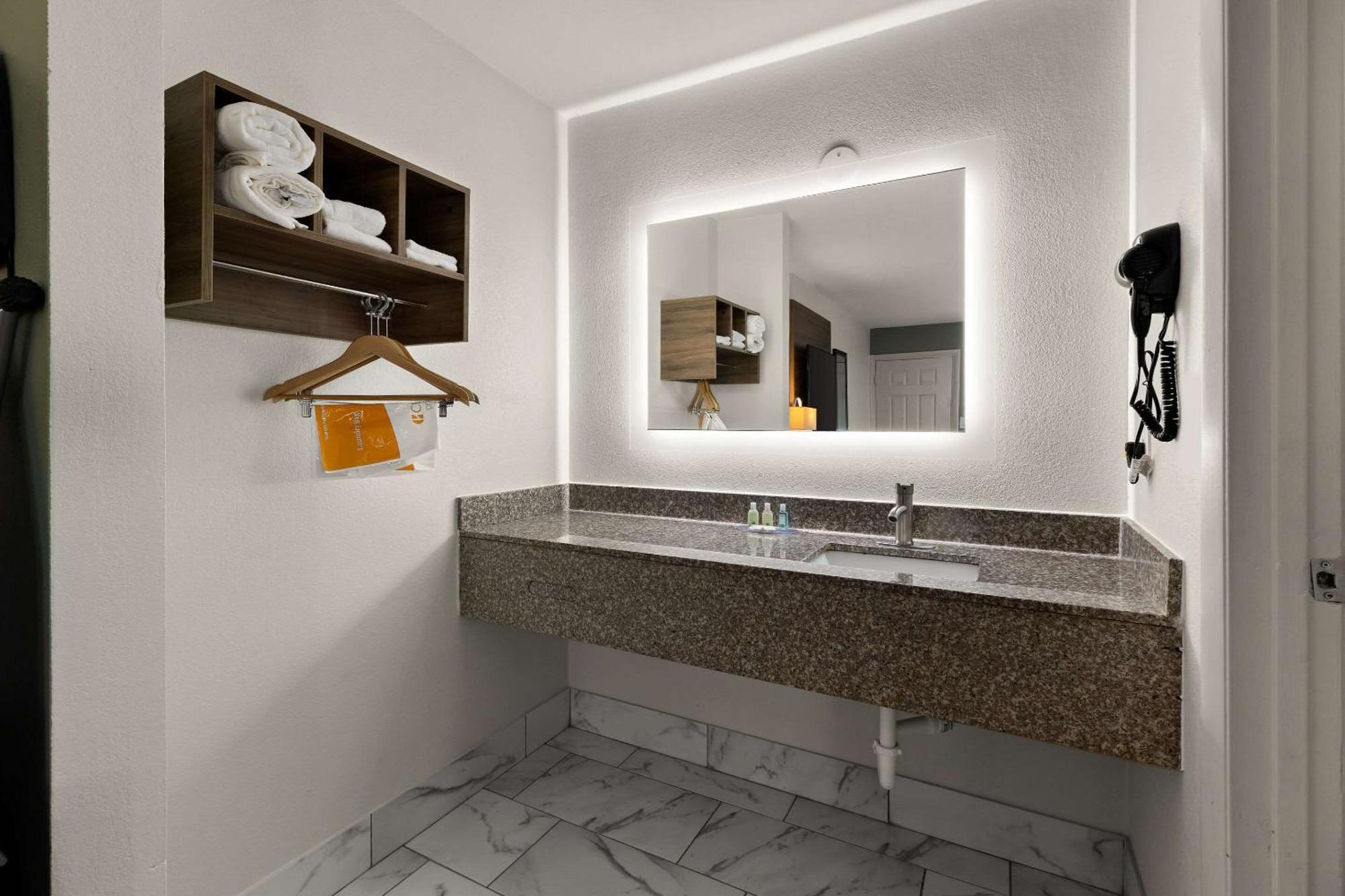 Quality Inn Монро Экстерьер фото