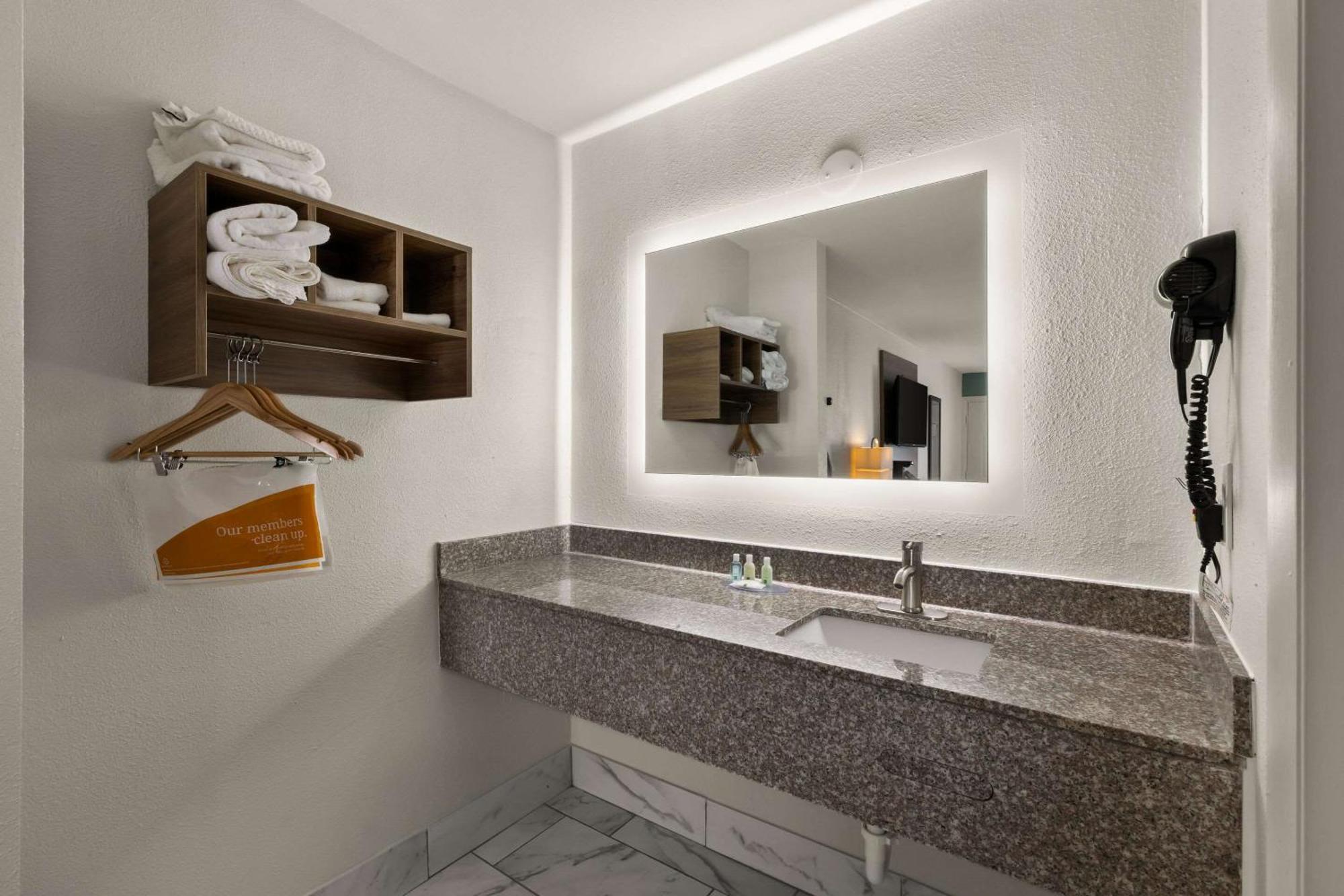 Quality Inn Монро Экстерьер фото